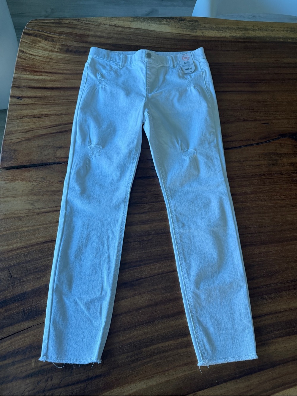 wonder nation White Skinny Jeans with Knee Distress